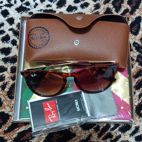SALE 🤩 Ray.Ban sunglasses with case and microfiber cloth - Picture 2 of 12